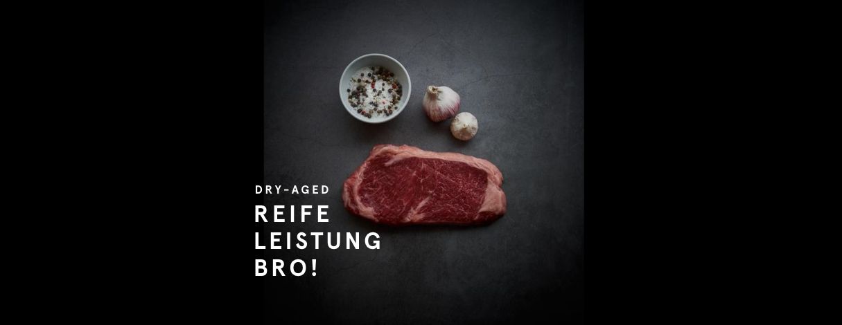 Reife Leistung: Dry-Aged-Steak auf schwarzer Platte