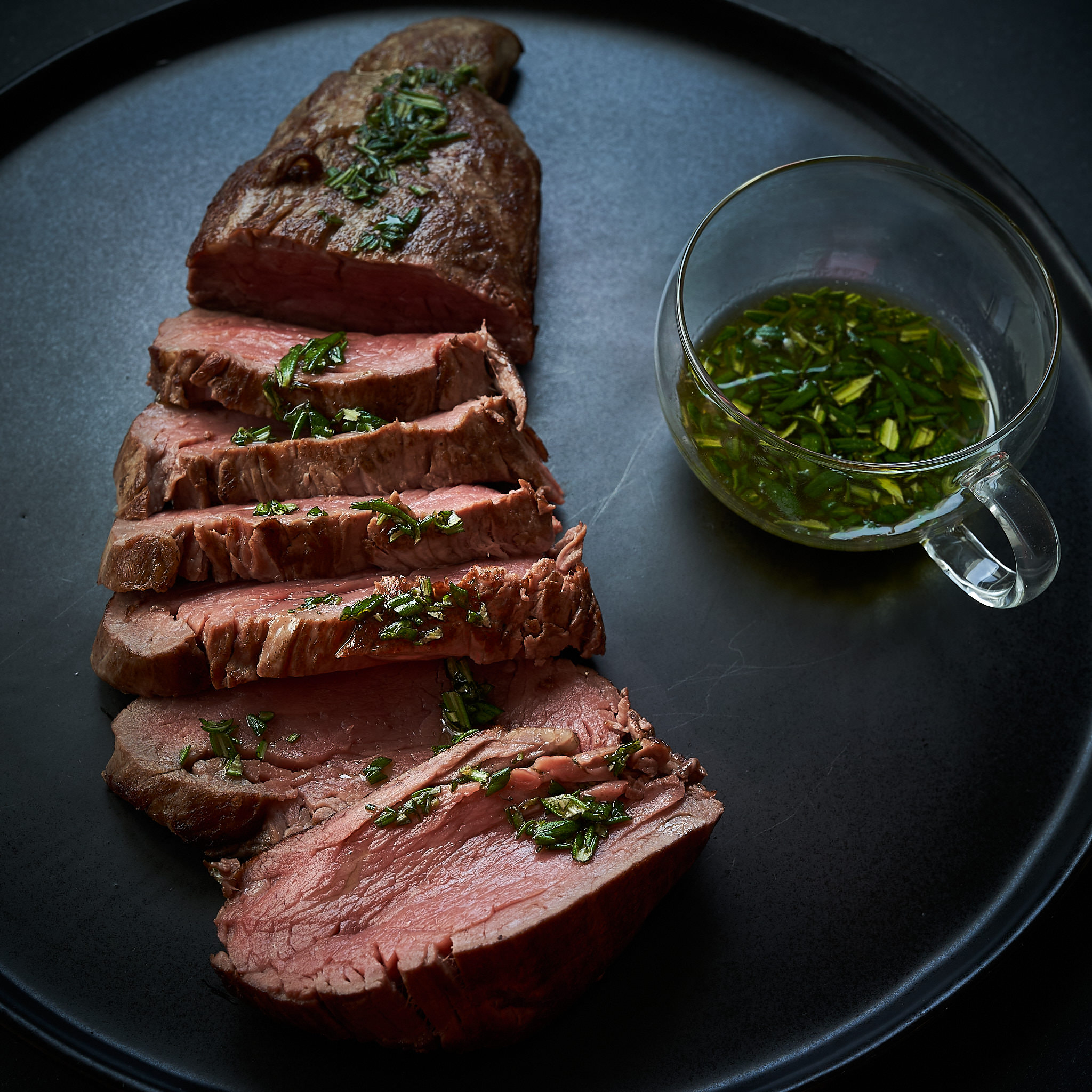 Rinderfilet von der Kalbin Rinderfilet von der Kalbin fein tranchiert mit Marinade